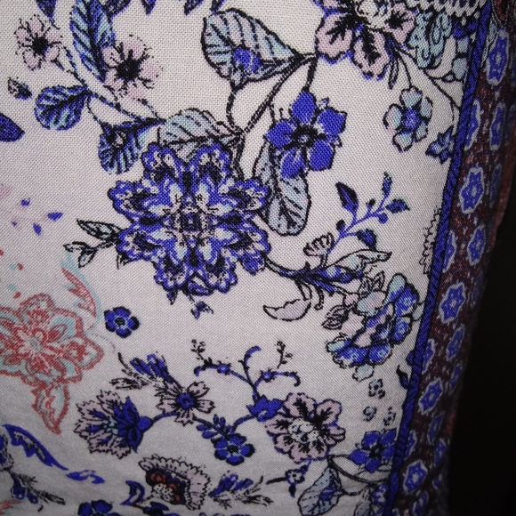 Gypsies & Moondust Flowered Blouse - Picture 5 of 6